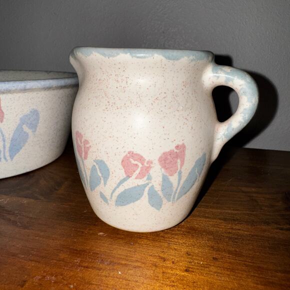 Vintage Beige Tulip Gravy Pitcher | Speckled Ceramic Creamer | Cottagecore - Picture 3 of 8